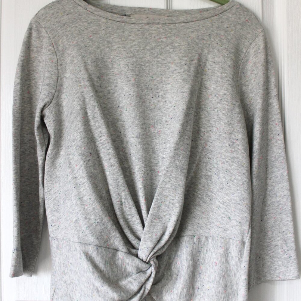 NWOT LOFT Grey Confetti Speckled Top - Twist Front Knot Detail - M